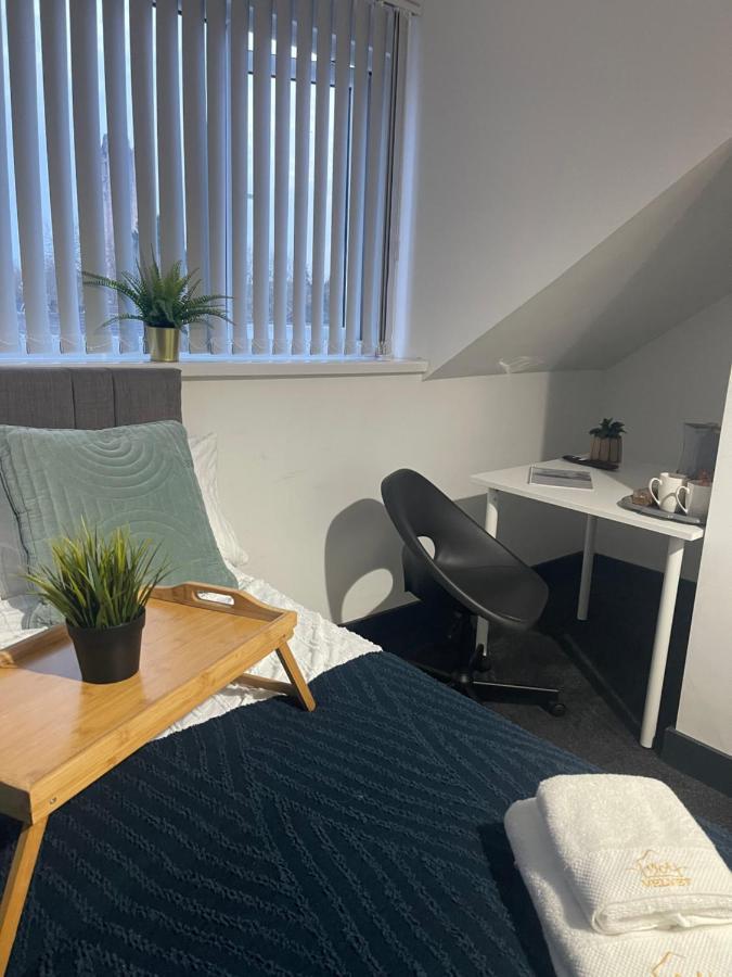 Elegant Studio1 Netflix Bathroom Close To Beach Swansea Exterior photo